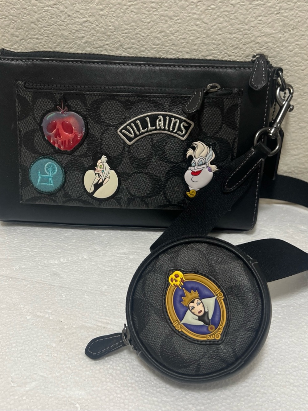 Disney X Coach Holden Villains Crossbody Signature Canvas Patches CC094 $398
